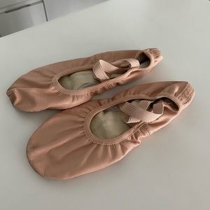Ballet slips, made for a size 7 woman